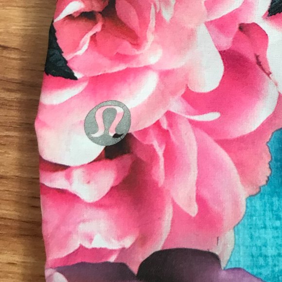 Lululemon Floral tanktop / running top - Picture 3 of 3